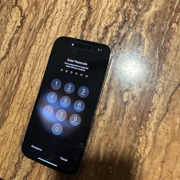 Apple iPhone 14 Pro - Picture 5 of 12